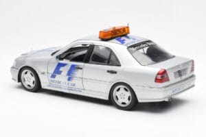 Mercedes C-Class W202 AMG Medical Car F1 1997 UT Models 1:18 26106 Metall — bild 5 av 6