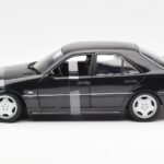 Mercedes C-Class W202 C36 AMG Svart Metallic UT Models 1:18 - image 3 of 6