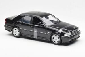 Mercedes C-Class W202 C36 AMG Svart Metallic UT Models 1:18 26102 Metall — bild 4 av 6