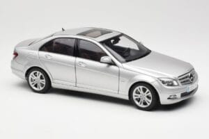 Mercedes C-Class W204 Avantgarde Silver AUTOart 1:18 B66962368 Metall — bild 6 av 8