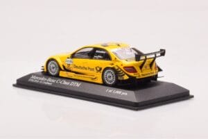 Mercedes C-Class W204 DTM Deutsche Post AMG Mercedes #17 D. Coulthard DTM 2010 Minichamps 1:43 400103817 Metall — bild 3 av 4