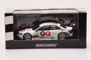 Mercedes C-Class W204 DTM GQ AMG Mercedes #16 Engels DTM 2009 Minichamps 1:43 400093816 Metall — bild 4 av 4