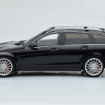 Mercedes C63 AMG S204 T-Model Svart GT Spirit 1:18 - image 3 of 6