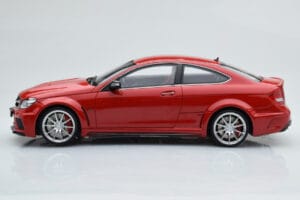 Mercedes C63 AMG W204 Black Series Röd GT Spirit 1:18 GT065 Resin — bild 3 av 6