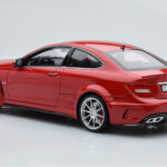 Mercedes C63 AMG W204 Black Series Röd GT Spirit 1:18 - image 5 of 6