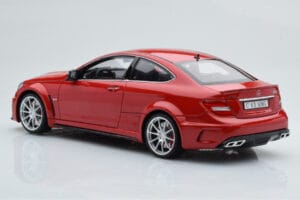 Mercedes C63 AMG W204 Black Series Röd GT Spirit 1:18 GT065 Resin — bild 5 av 6