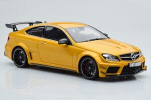 Mercedes C63 AMG W204 Black Series Guld GT Spirit 1:18 GT034 Resin — bild 4 av 6