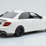 Mercedes C63 AMG W204 Vit GT Spirit 1:18 - image 2 of 6
