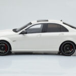 Mercedes C63 AMG W204 Vit GT Spirit 1:18 - image 3 of 6