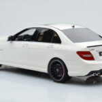 Mercedes C63 AMG W204 Vit GT Spirit 1:18 - image 5 of 6