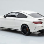 Mercedes C63S AMG C205 Coupe Vit GT Spirit 1:18 - image 5 of 6