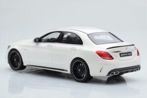 Mercedes C63S AMG W205 Vit GT Spirit 1:18 B66960370 Resin — bild 5 av 6