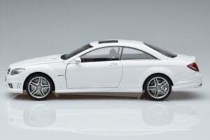 Mercedes CL63 AMG C216 Vit AUTOart 1:18 76167 Metall — bild 3 av 6