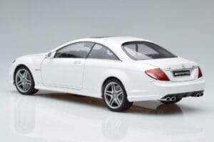 Mercedes CL63 AMG C216 Vit AUTOart 1:18 76167 Metall — bild 5 av 6