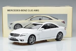 Mercedes CL63 AMG C216 Vit AUTOart 1:18 76167 Metall — bild 6 av 6