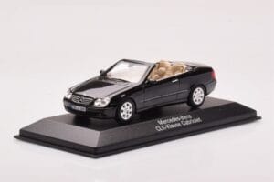 Mercedes CLK A209 Cabriolet Obsidian Svart Metallic Minichamps 1:43 B66961966 Metall — bild 2 av 4