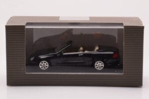 Mercedes CLK A209 Cabriolet Obsidian Svart Metallic Minichamps 1:43 B66961966 Metall — bild 4 av 4