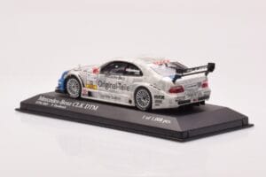 Mercedes CLK DTM Team Original Teile #12 P. Dumbreck DTM 2001 Minichamps 1:43 400023112 Metall — bild 3 av 4