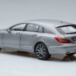 Mercedes CLS Shooting Brake X218 Alanite Grå Norev 1:18 - image 6 of 7