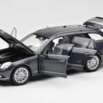 Mercedes E-Class S212 T-Model Tenorit Grå Metallic Minichamps 1:18 B66962447 - image 2 of 8