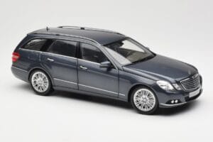 Mercedes E-Class S212 T-Model Tenorit Grå Metallic Minichamps 1:18 B66962447 Metall — bild 6 av 8