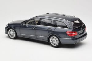 Mercedes E-Class S212 T-Model Tenorit Grå Metallic Minichamps 1:18 B66962447 Metall — bild 7 av 8