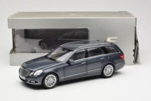 Mercedes E-Class S212 T-Model Tenorit Grå Metallic Minichamps 1:18 B66962447 Metall — bild 8 av 8