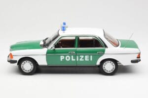 Mercedes E-Class W123 Polizei Norev 1:18 B66040676 Metall — bild 4 av 8