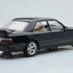 Mercedes E-Class W124 Tuning Svart MCG 1:18 - image 2 of 6