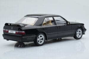 Mercedes E-Class W124 Tuning Svart MCG 1:18 MCG18341 Metall — bild 2 av 6