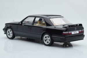 Mercedes E-Class W124 Tuning Svart MCG 1:18 MCG18341 Metall — bild 5 av 6