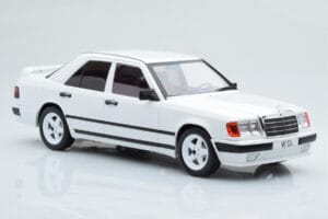 Mercedes E-Class W124 Tuning Vit MCG 1:18 MCG18343 Metall — bild 4 av 6