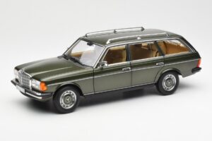 Mercedes 230T W123 T-Model Grön Metallic Norev 1:18 183730