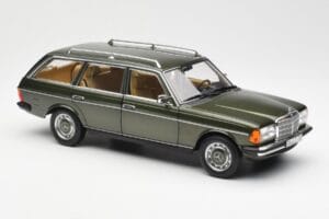 Mercedes 230T W123 T-Model Grön Metallic Norev 1:18 183730 Metall — bild 6 av 8