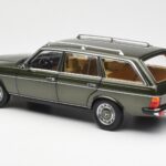 Mercedes 230T W123 T-Model Grön Metallic Norev 1:18 183730 - image 7 of 8