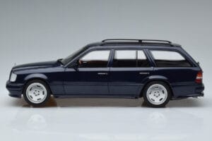 Mercedes E36 AMG S124 Blå Otto 1:18 OT753 Resin — bild 3 av 6