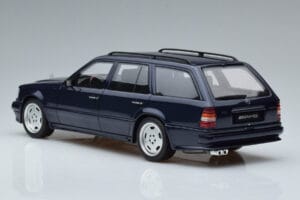 Mercedes E36 AMG S124 Blå Otto 1:18 OT753 Resin — bild 5 av 6
