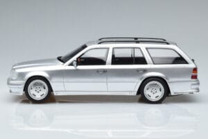 Mercedes E36 AMG S124 Silver Otto 1:18 OT889 Resin — bild 3 av 6