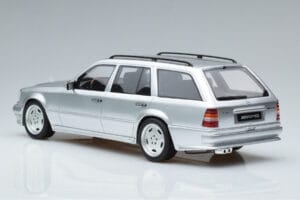 Mercedes E36 AMG S124 Silver Otto 1:18 OT889 Resin — bild 5 av 6