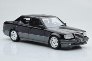 Mercedes E60 AMG W124 Svart Otto 1:18 OT131 Resin — bild 4 av 6