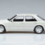Mercedes E60 AMG W124 Vit Otto 1:18 - image 3 of 6