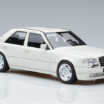 Mercedes E60 AMG W124 Vit Otto 1:18 - image 4 of 6
