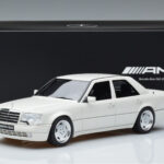 Mercedes E60 AMG W124 Vit Otto 1:18 - image 6 of 6