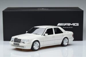 Mercedes E60 AMG W124 Vit Otto 1:18 B66040640 Resin — bild 6 av 6