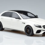 Mercedes AMG E63 S W213 Vit GT Spirit 1:18 - image 4 of 6