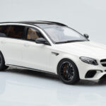 Mercedes AMG E63 S S213 T-Model Vit GT Spirit 1:18 - image 4 of 6