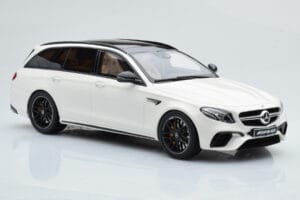 Mercedes AMG E63 S S213 T-Model Vit GT Spirit 1:18 GT795 Resin — bild 4 av 6