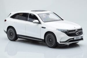 Mercedes EQC 400 Diamond Vit NZG 1:18 B66963756 Metall — bild 6 av 8
