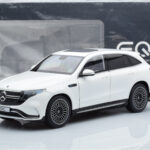 Mercedes EQC 400 Diamond Vit NZG 1:18 - image 8 of 8
