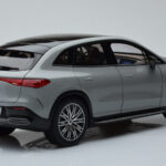 Mercedes EQE SUV X294 AMG Line Alpine Grå NZG 1:18 - image 3 of 8